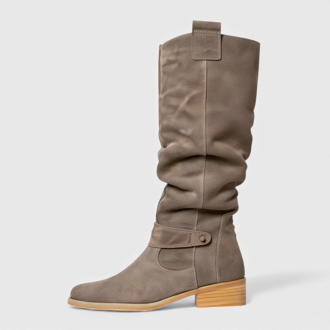 Botas elegantes de ante