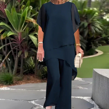 Encantador conjunto de top irregular y pantalones de pierna ancha